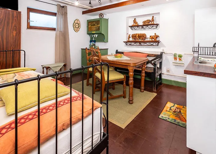 招待所 Regina's Gaestehaus 3*