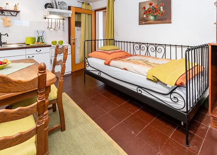 Regina's Gaestehaus 招待所 3*